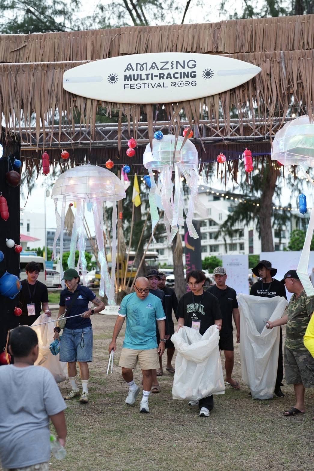 Surf & Ocean Foundation and Thailand Surfing Federation volunteers at the Amazing Thailand Beach Clean Up, Songkhla Beach Life 2026